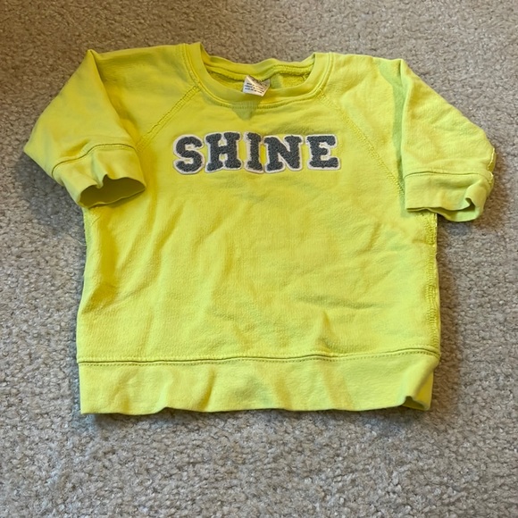 Adorable 3/4 sleeve sweatshirt. Girls size 3t. - Picture 1 of 2